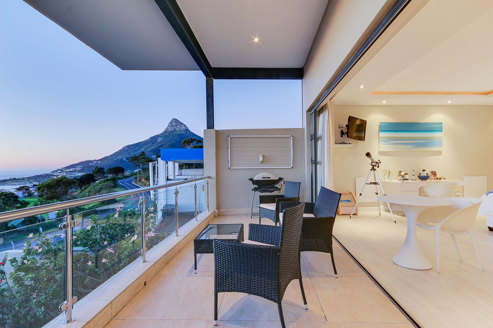Apartment Sea Mount Cape Town