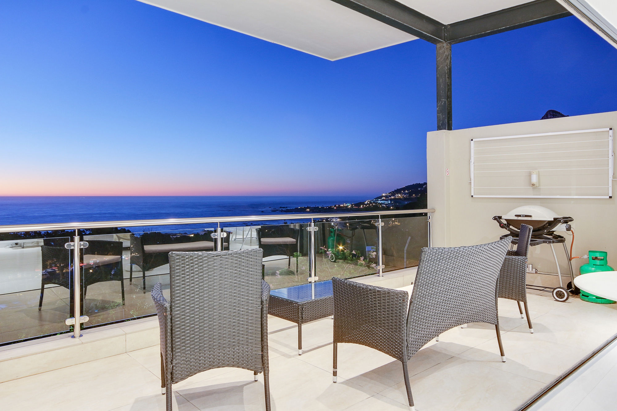Sea Mount Apartment *